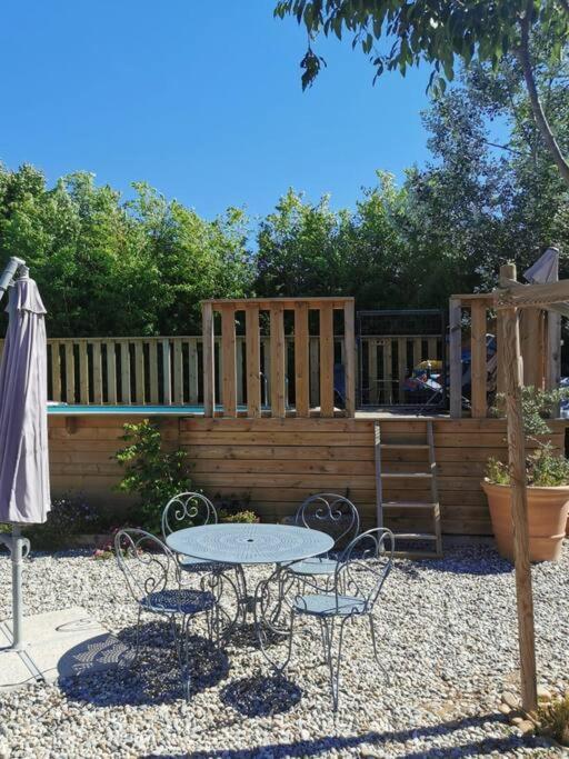 Maison Avec Piscine Dans Village Provencal. Courthezon Exterior photo